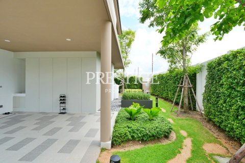 House in Pattaya, Thailand 4 bedrooms № 198608 - photo 30