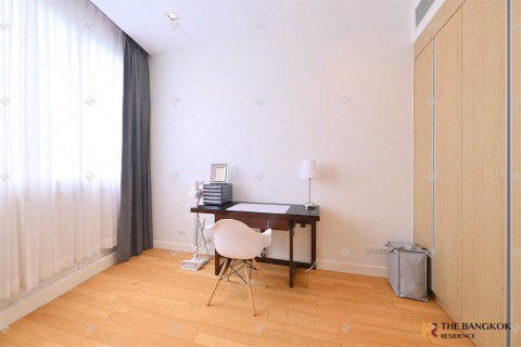 Condo in Bangkok, Thailand, 3 bedrooms  № 187461 - photo 5