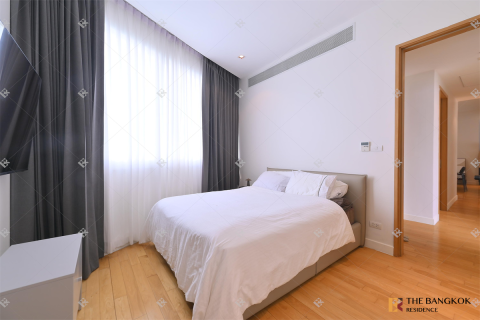 Condo in Bangkok, Thailand, 3 bedrooms  № 187461 - photo 6