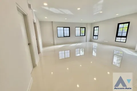 Haus in Bang Kaeo, Thailand 4 Schlafzimmer № 216088 - Foto 9