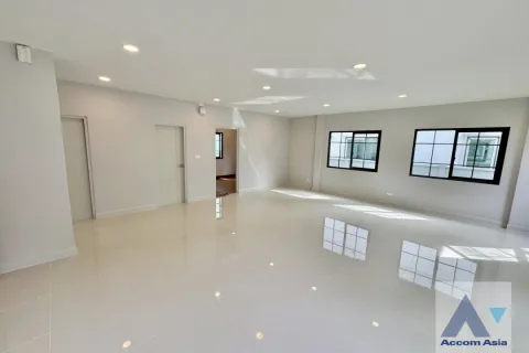 Haus in Bang Kaeo, Thailand 4 Schlafzimmer № 216088 - Foto 10