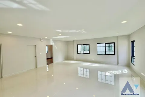 Haus in Bang Kaeo, Thailand 4 Schlafzimmer № 216088 - Foto 11