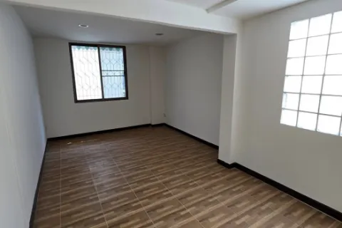 Reihenhaus in Watthana, Bangkok, Thailand 4 Schlafzimmer № 216091 - Foto 6