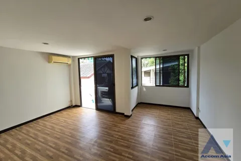 Reihenhaus in Watthana, Bangkok, Thailand 4 Schlafzimmer № 216091 - Foto 3