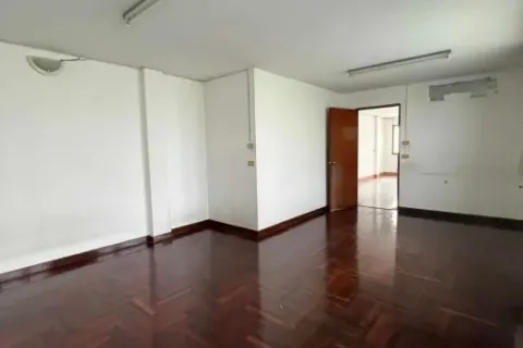Gewerbeimmobilie in Bang Na, Bangkok, Thailand 1500 m2 № 216925 - Foto 10