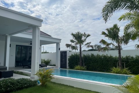 Villa in Hua Hin, Thailand 4 bedrooms № 169944 - photo 21