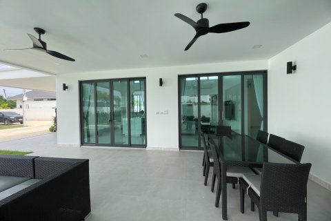 Villa in Hua Hin, Thailand 4 bedrooms № 169944 - photo 22