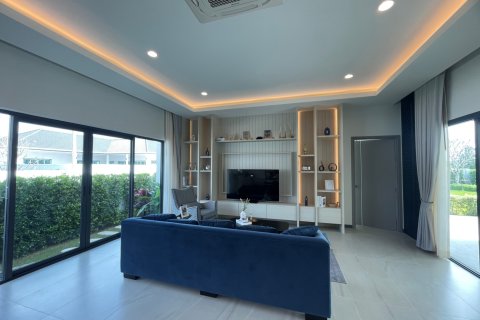 Villa in Hua Hin, Thailand 3 bedrooms № 169949 - photo 4