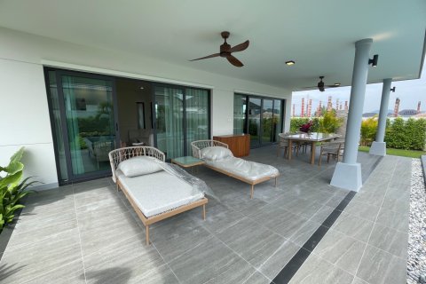 Villa in Hua Hin, Thailand 3 bedrooms № 169947 - photo 12