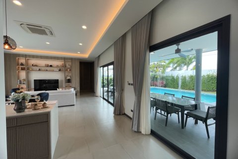 Villa in Hua Hin, Thailand 3 bedrooms № 169948 - photo 4