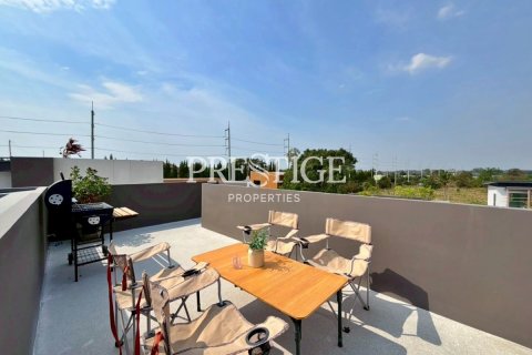 House in Pattaya, Thailand 4 bedrooms № 197720 - photo 26