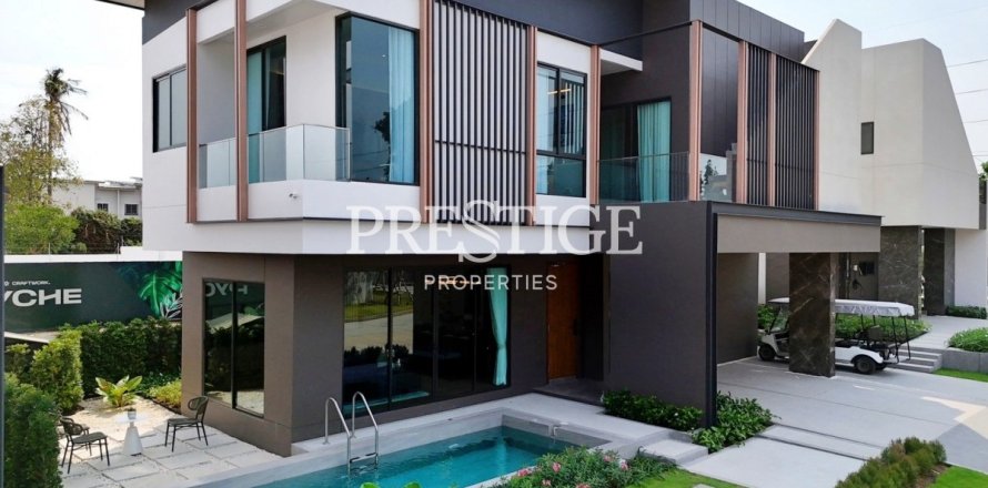 House in Pattaya, Thailand 4 bedrooms № 197720