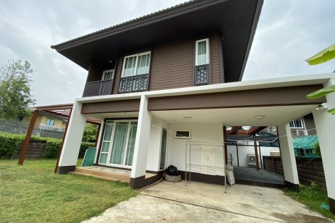 House in Chiang Mai, Thailand 9 bedrooms № 158288 - photo 1