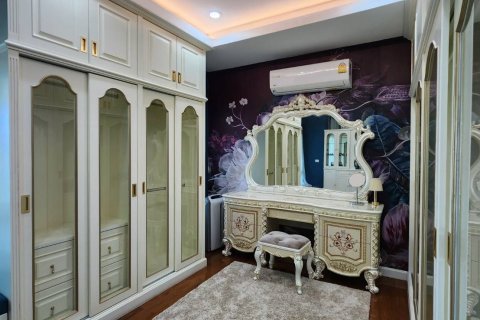 House in Chiang Mai, Thailand 9 bedrooms № 158288 - photo 20