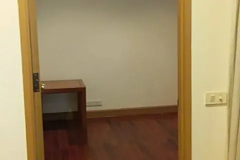 Кондоминиум с 2 спальнями в Кхлонг Сане, Бангкок, Таиланд № 158283 - фото 8