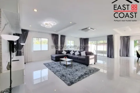 Casa de 3 dormitorios en Pattaya, Tailandia № 212689 - foto 2