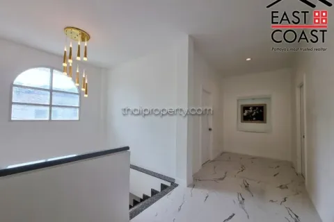 Casa de 3 dormitorios en Pattaya, Tailandia № 212689 - foto 30