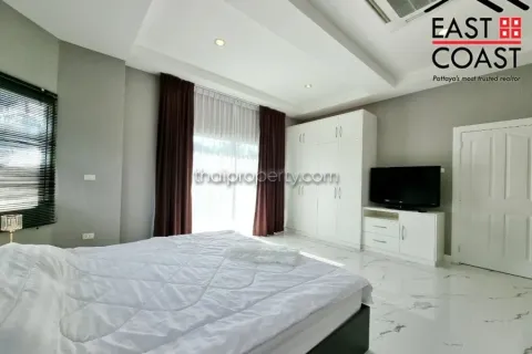 Casa de 3 dormitorios en Pattaya, Tailandia № 212689 - foto 13