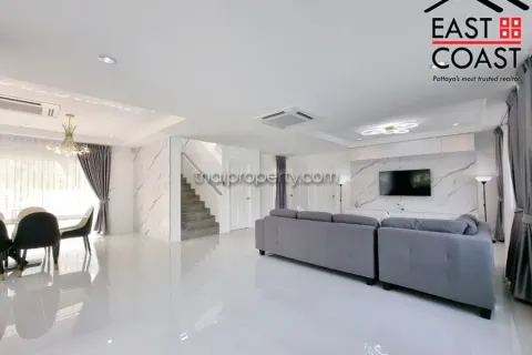Casa de 3 dormitorios en Pattaya, Tailandia № 212689 - foto 6
