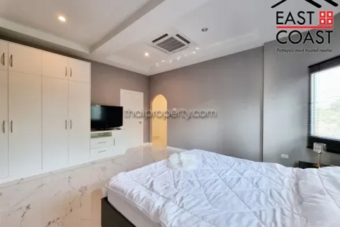 Casa de 3 dormitorios en Pattaya, Tailandia № 212689 - foto 14