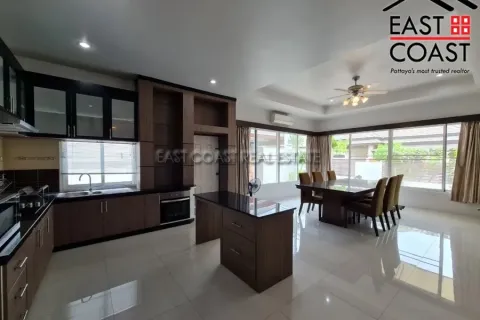 Casa de 4 dormitorios en Pattaya, Tailandia № 212695 - foto 10