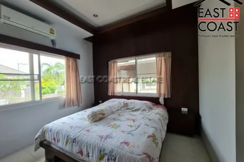Casa de 4 dormitorios en Pattaya, Tailandia № 212695 - foto 29