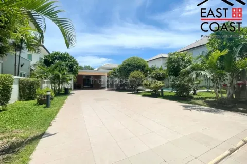 Casa de 3 dormitorios en Pattaya, Tailandia № 212690 - foto 2