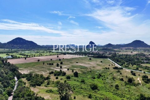 Land in Pattaya, Thailand 318400 sq.m. № 198299