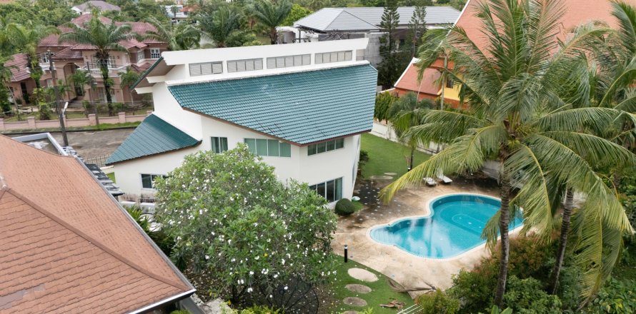 House in Phuket, Thailand 4 bedrooms № 170812