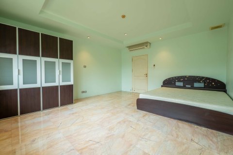 House in Phuket, Thailand 4 bedrooms № 170812 - photo 8