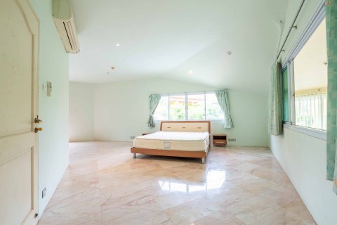 House in Phuket, Thailand 4 bedrooms № 170812 - photo 7