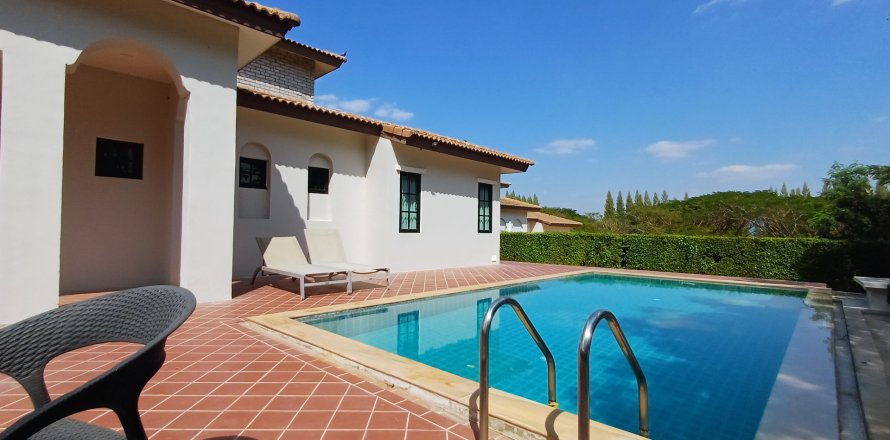 Villa in Pak Chong, Thailand 2 bedrooms № 170811