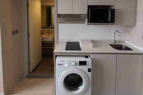 Condo in Thonburi, Bangkok, Thailand, 2 bedrooms № 183645 - photo 5