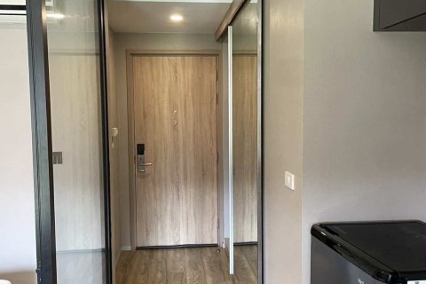 Студия в кондо в Ваттхане, Бангкок, Таиланд № 154996 - фото 9