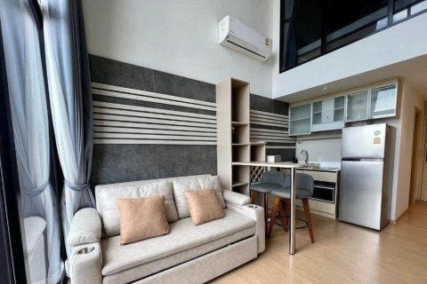 Студия в кондо в Ваттхане, Бангкок, Таиланд № 154996 - фото 2