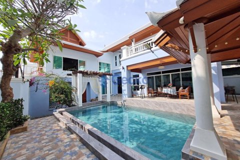 Maison à Pattaya, Thaïlande 4 chambres № 196004
