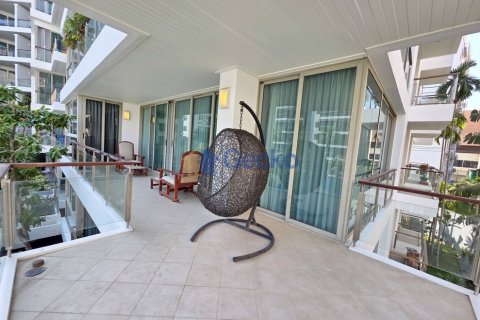 Condo in Pattaya, Thailand, 3 bedrooms № 196002 - photo 12
