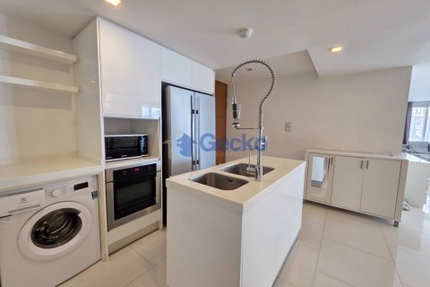 Condo in Pattaya, Thailand, 3 bedrooms № 196002 - photo 15