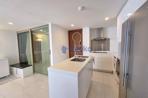 Condo in Pattaya, Thailand, 3 bedrooms № 196002 - photo 17