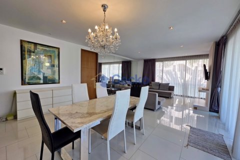 Condo in Pattaya, Thailand, 3 bedrooms № 196002 - photo 9