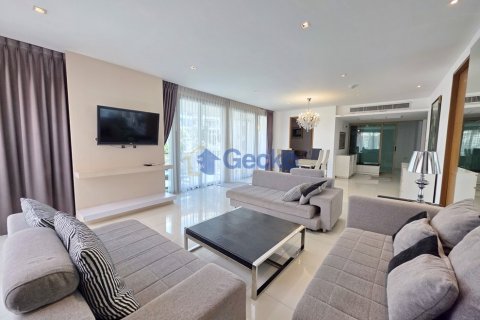 Condo in Pattaya, Thailand, 3 bedrooms № 196002 - photo 4