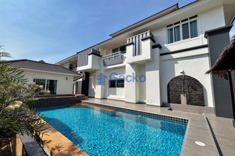 Maison à Pattaya, Thaïlande 5 chambres № 196005