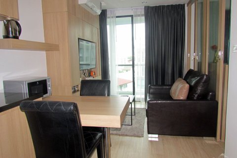 Condo in Pattaya, Thailand, 1 bedroom  № 204033 - photo 2