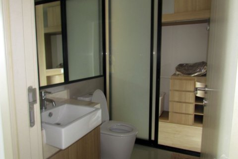 Condo in Pattaya, Thailand, 1 bedroom  № 204033 - photo 9