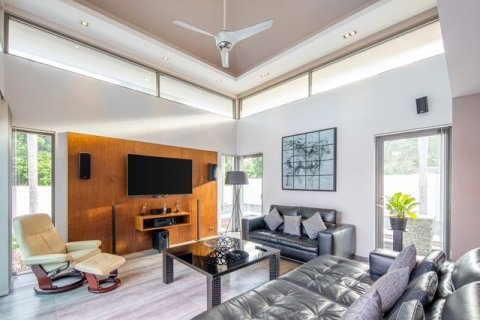 Villa in Phuket, Thailand 4 bedrooms № 156519 - photo 12