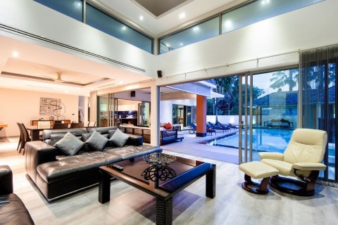 Villa in Phuket, Thailand 4 bedrooms № 156519 - photo 4