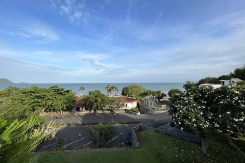 Townhouse in Pattaya, Thailand 3 bedrooms № 156516 - photo 10