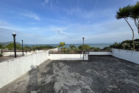 Townhouse in Pattaya, Thailand 3 bedrooms № 156516 - photo 7