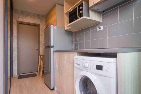 Condo in Bangkok, Thailand, 1 bedroom  № 208685 - photo 13
