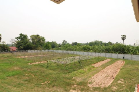 House in Udon Thani, Thailand 3 bedrooms № 141659 - photo 30